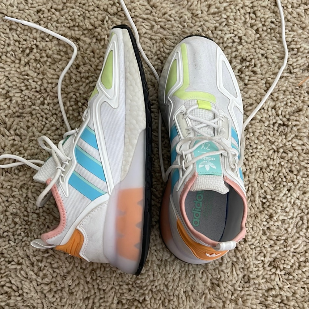 Adidas tennis shoes